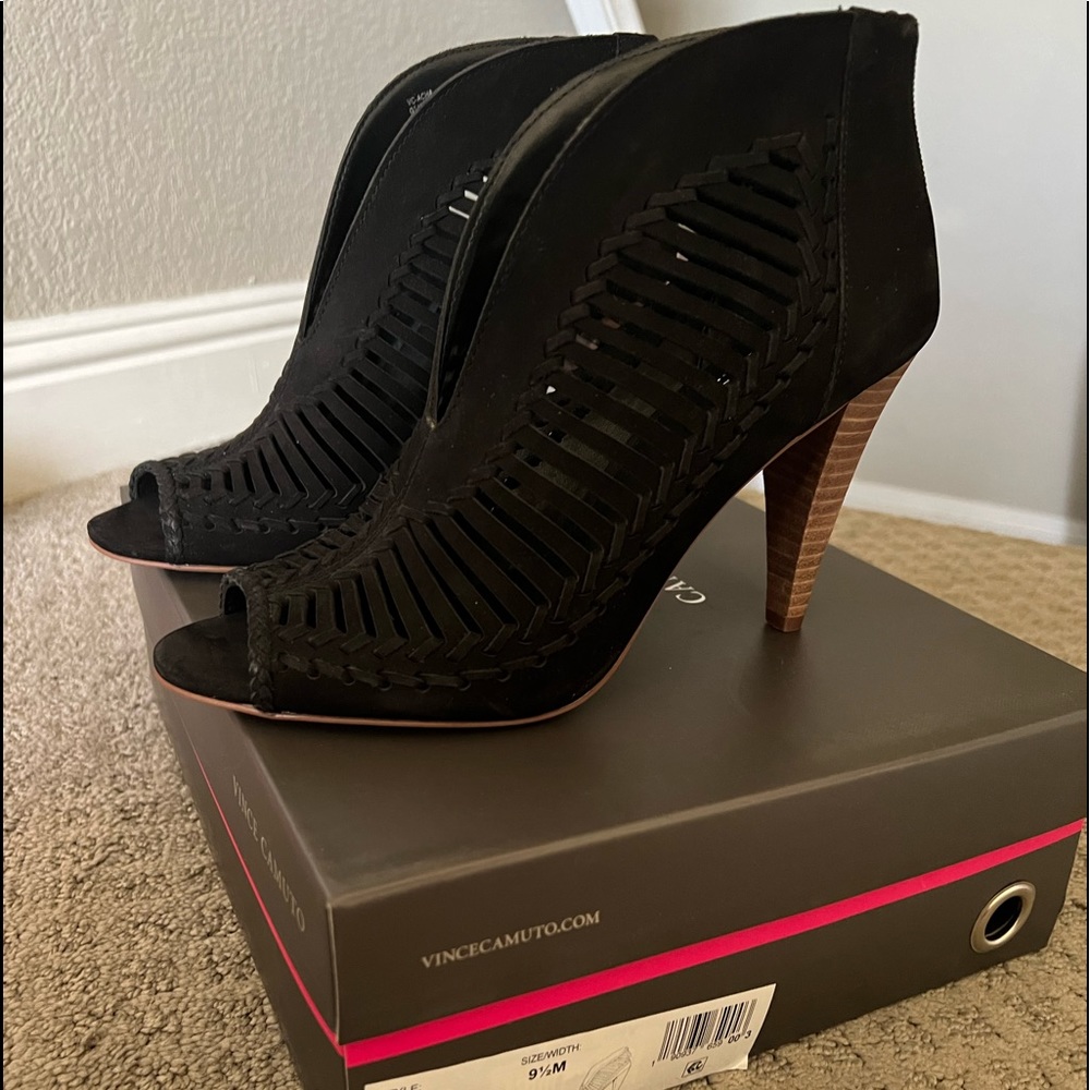 Cute Vince Camuto booties!